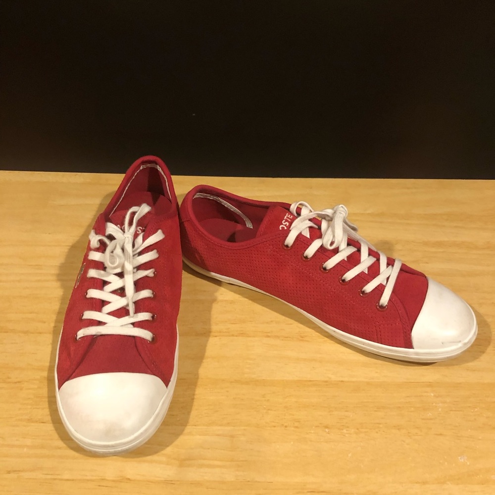 Red low top Lacoste